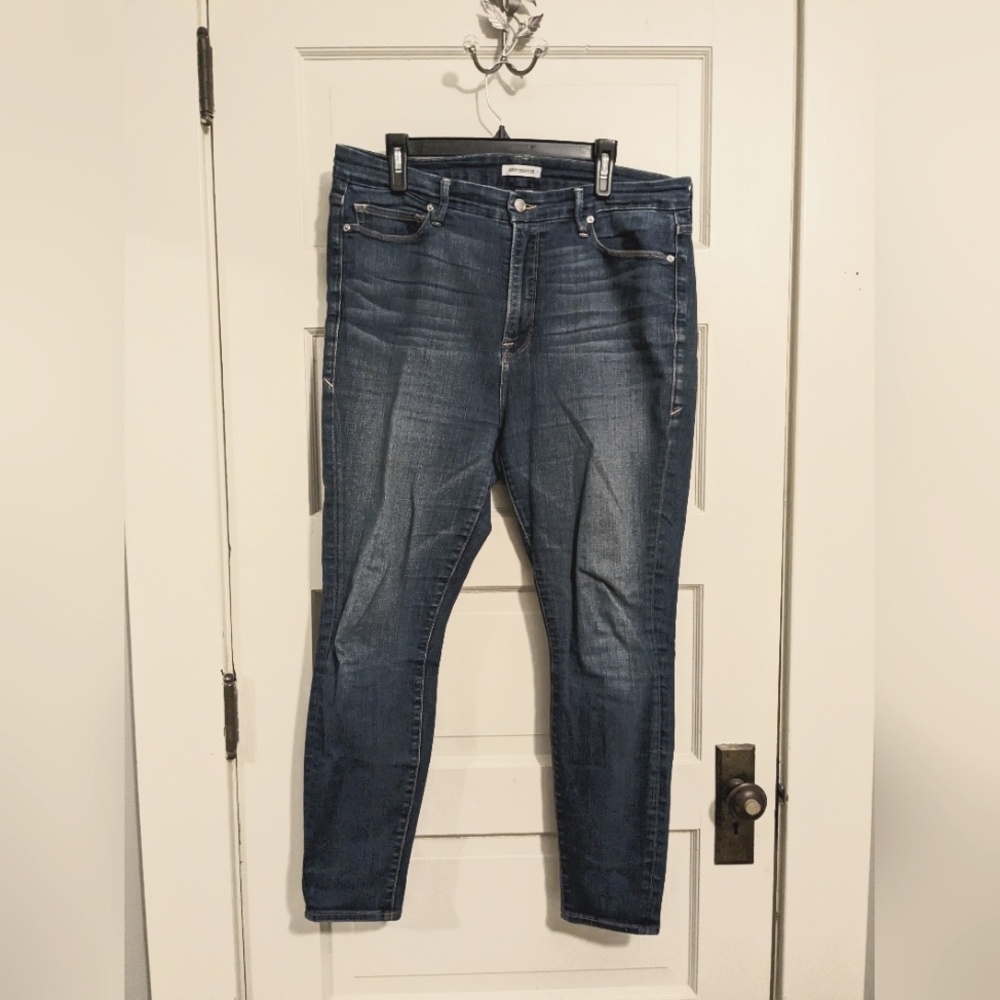 Good American Good Legs 16